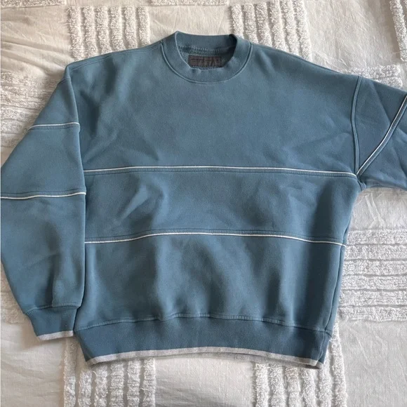 Abercrombie & Fitch Men's Crewneck Sweater in Blue - Picture 2 of 2